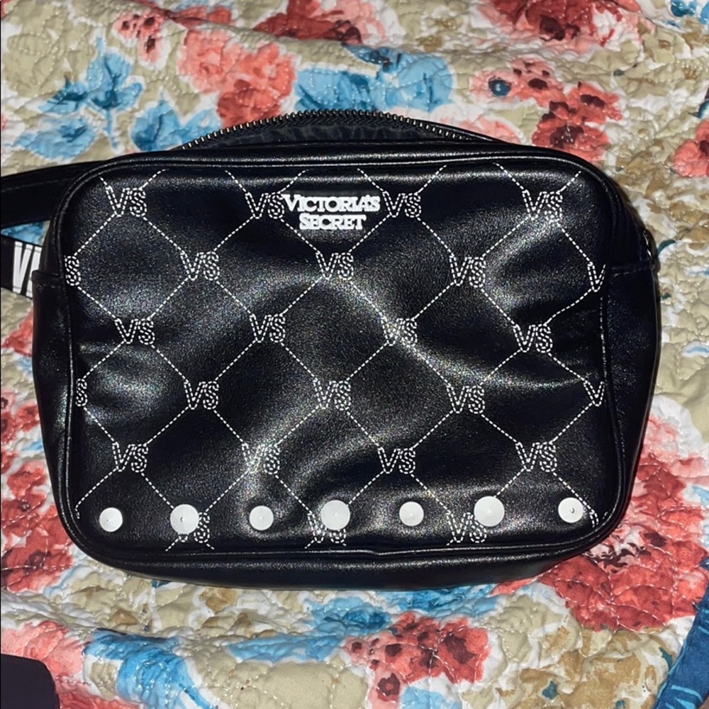 Black/White Victoria Secret Fanny pack